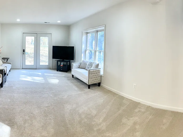 12923 Circle Dr #B — Photo 2