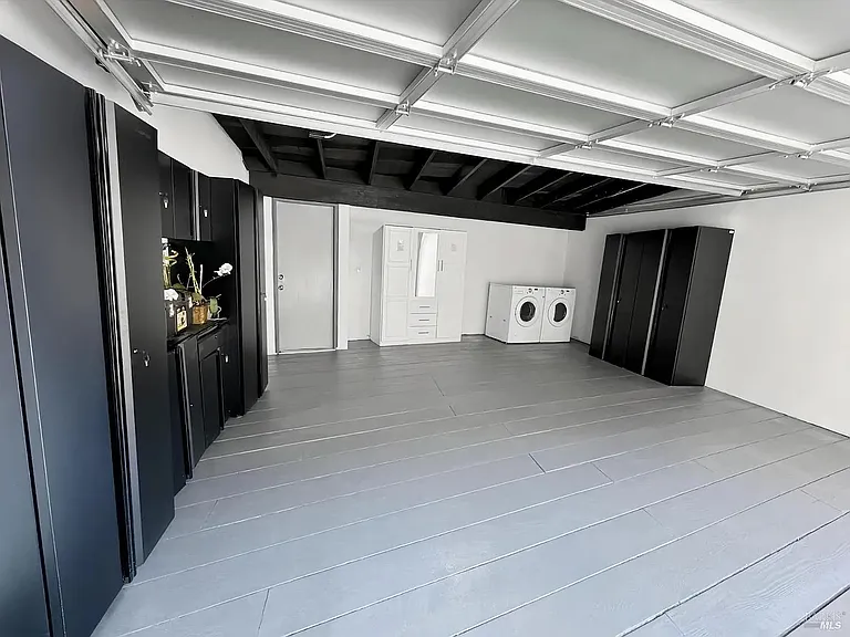 1131 W California Ave — Photo 44