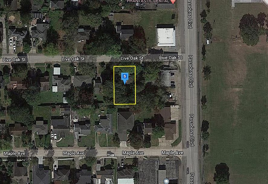 1st image of 916 Live Oak St