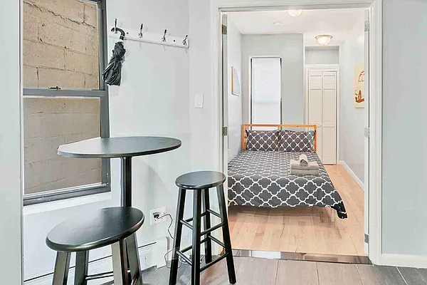 Rented by Downtown Mgt & Realty LLC | media 13