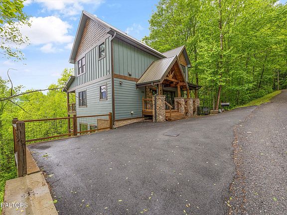 5th image of 5276 Riversong Way