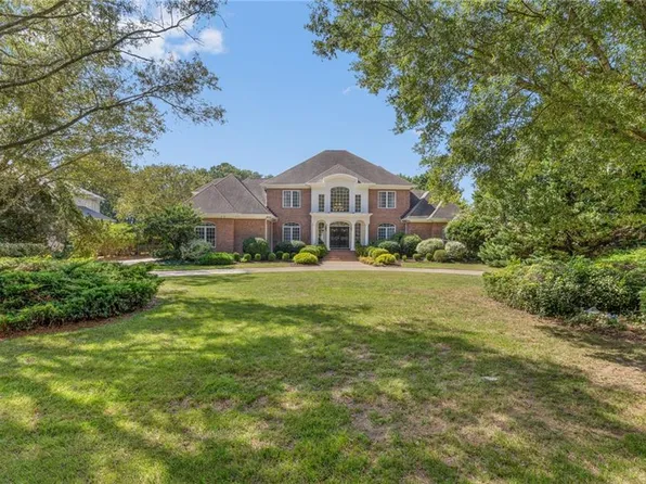 1849 S Woodside Ln, Virginia Beach, VA 23454