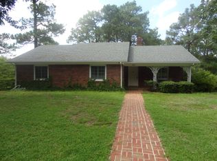 202 Madison Ave, Hamlet, NC 28345