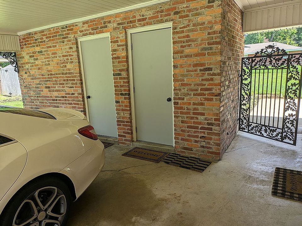 2nd image of 629 Byrne Dr