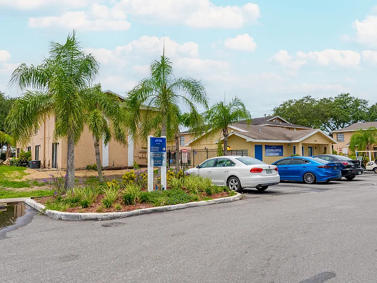 Del Rio Apartment Homes — Photo 20