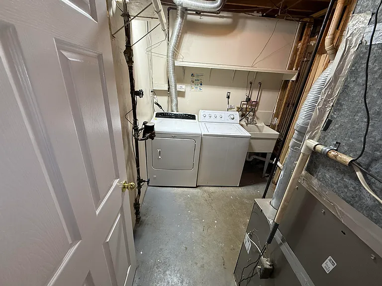 505 W Diamond Ave — Photo 12
