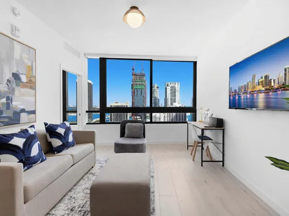 225 N Miami Ave, Miami, FL