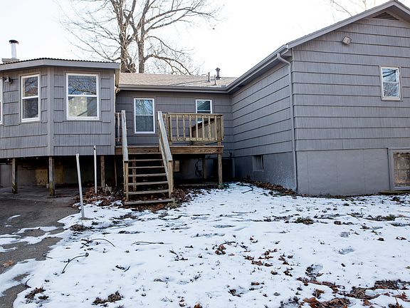 3rd image of 8004 Sterling Ave