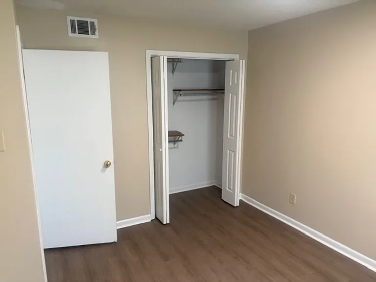 1 Pinewood Ct — Photo 10