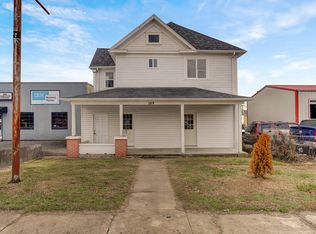 109 E Broadway St #A, Monett, MO 65708