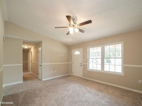 4th image of 101 Jamie Ct