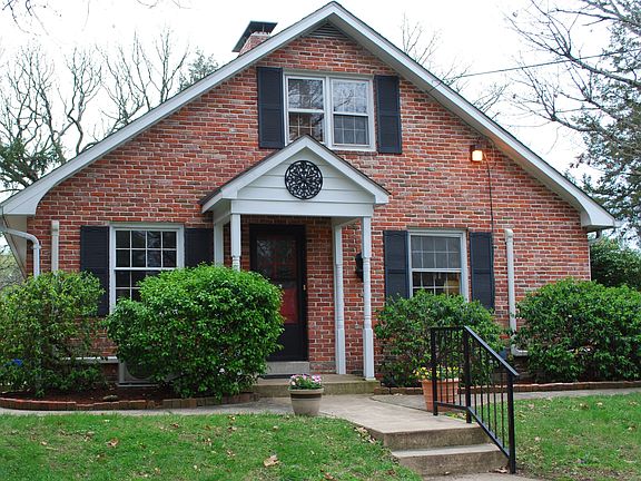 Side entrance from driveway