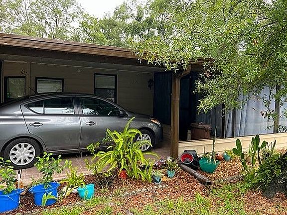 4th image of 627 Orange Tree Dr #13