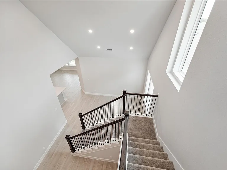 2418 Russet Forest Dr — Photo 20