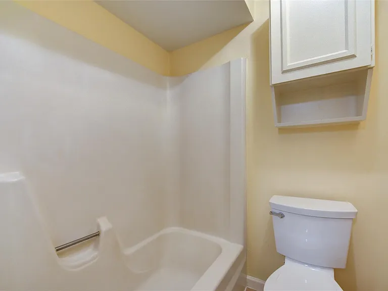 14633 Perthshire Rd — Photo 34