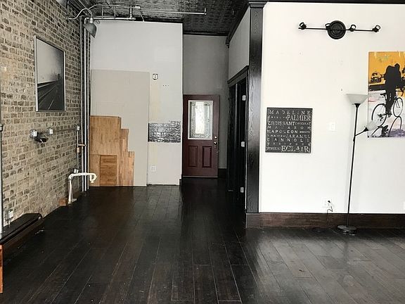 3rd image of 2158 W Barry Ave