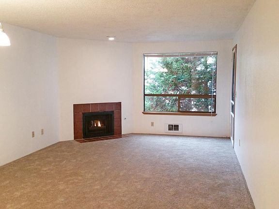4th image of 10501 8th Ave NE APT 304