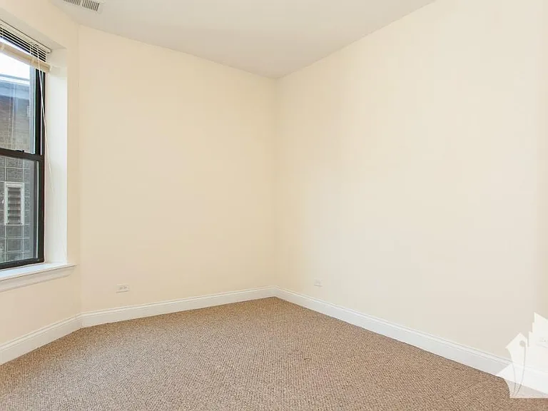 2834 N Albany Ave #2834G — Photo 6