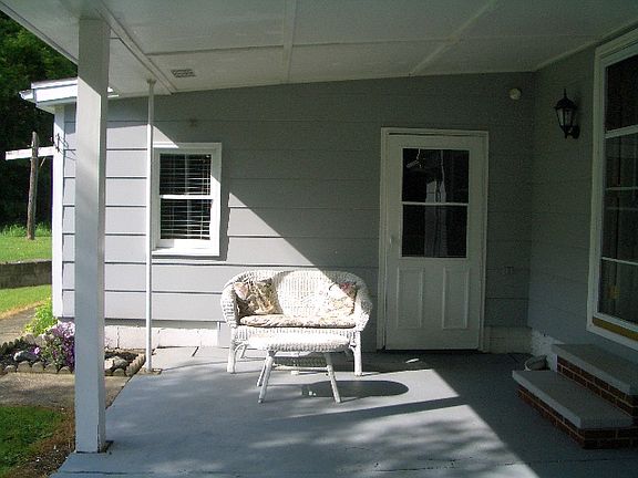 3rd image of 222 Elmore Ave