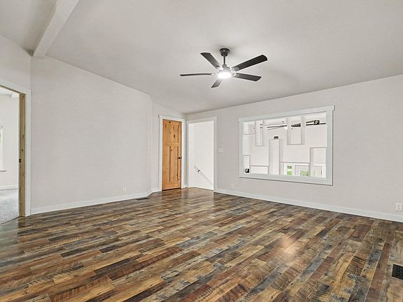 5th image of 10470 Watson Rd