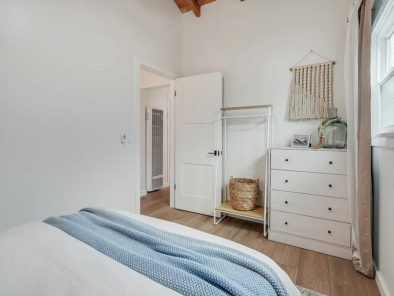 325 W Avenida Palizada — Photo 21