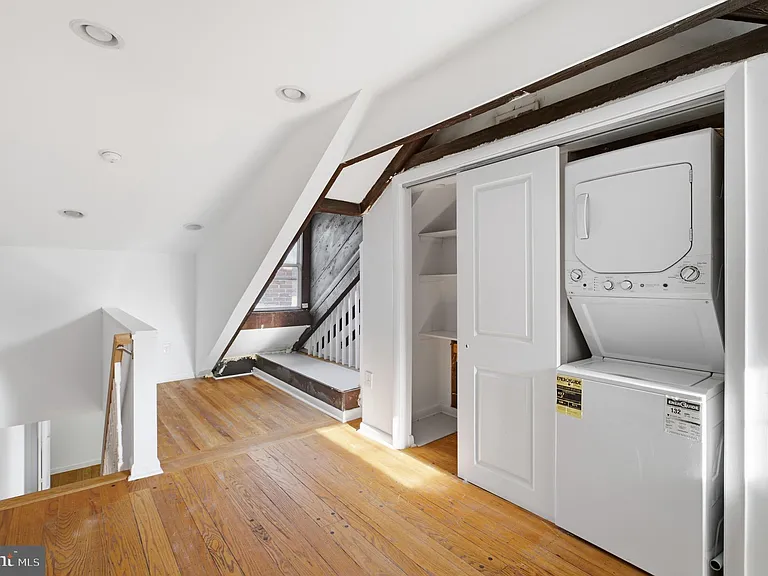 747 S 2nd St #Penthouse 00-3F — Photo 12