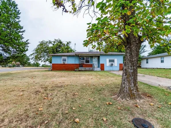 1006 W 7th St, Stroud, OK 74079