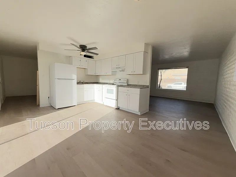 3 bed, 1.0 bath, 1300 sqft, $1,450 — Photo 3