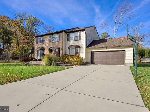 2nd image of 2105 Aqueduct Ln