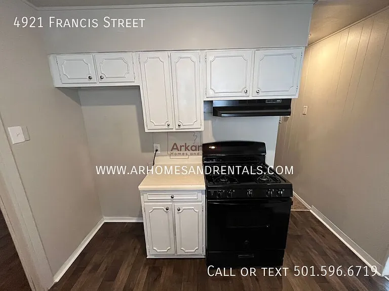 4921 Francis St — Photo 7