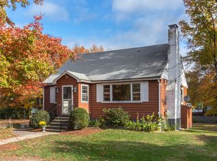7 Robert St, Burlington, MA 01803