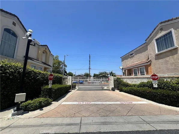 12690 Antigua Ct, Lynwood, CA 90262