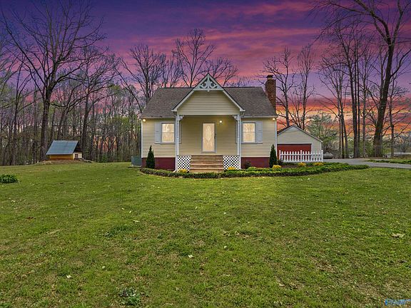 2nd image of 16724 Sandy Ln