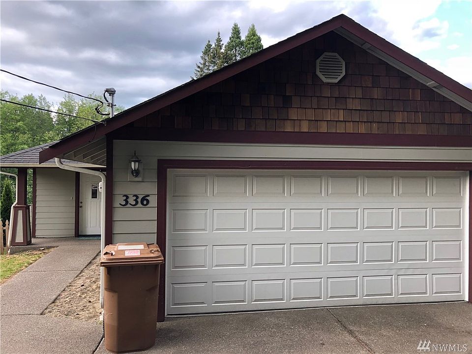1st image of 336 E Poplar St