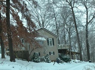 270 Clubhouse Ln, Hawesville, KY 42348