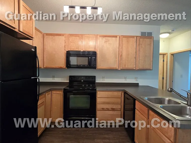 811 4th St SE #310 — Photo 3