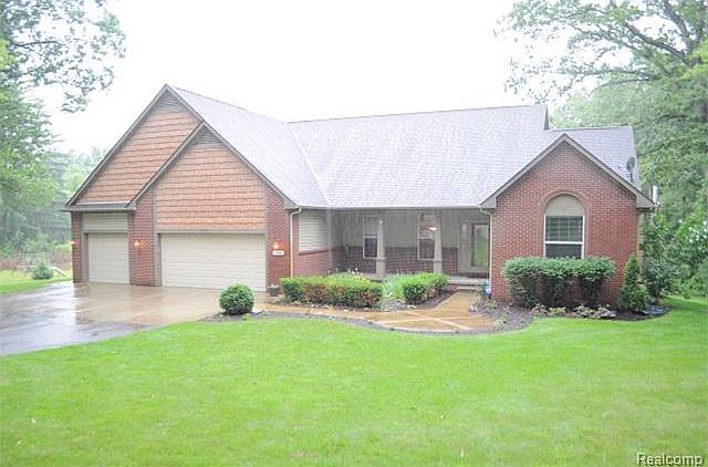1st image of 1822 Wixom Trl