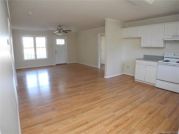 4th image of 144 Allen Dale Ln