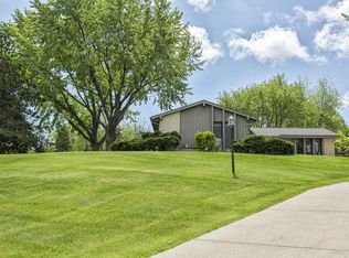 S72W26435 Kings Peak Ave, Waukesha, WI 53189