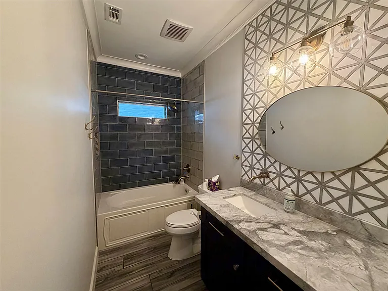 1914 Elysian St — Photo 17