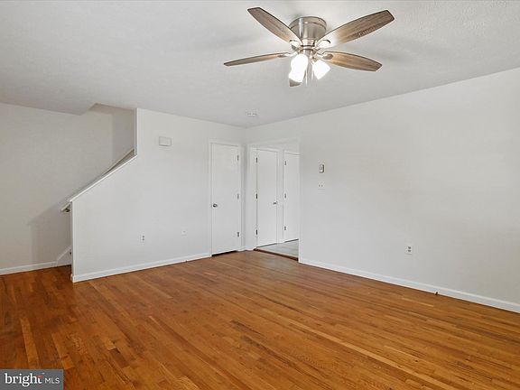 5th image of 104 Woodridge Ct