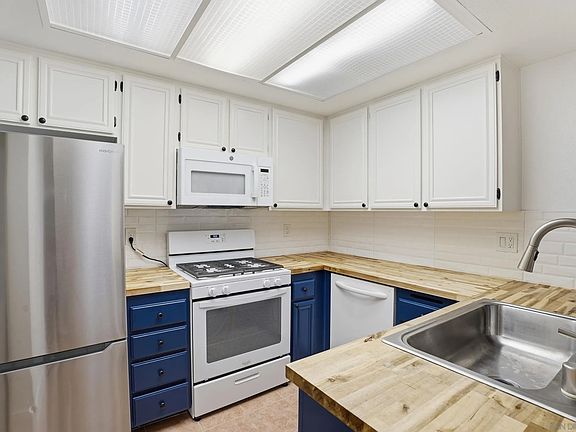 3rd image of 3039 Brookpine Ct