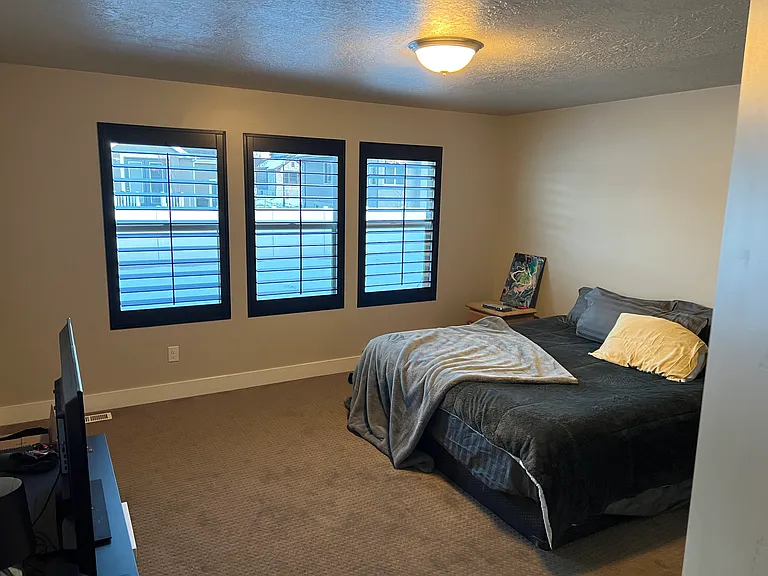 N 3650 W — Photo 11