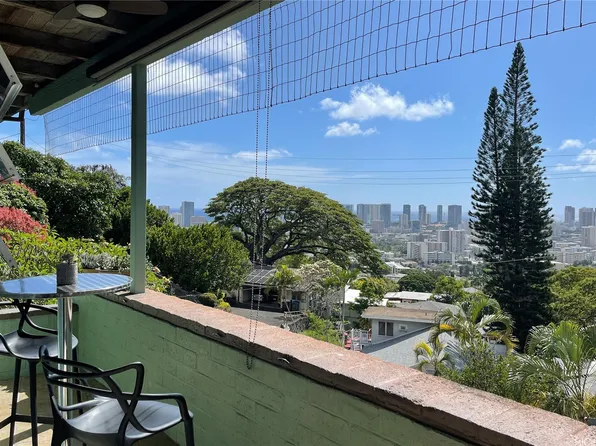 2316 Round Top Dr, Honolulu, HI 96822