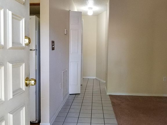 Front Entrance living room, hall