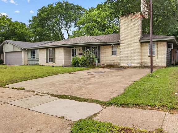 2nd image of 341 Blueberry Ln
