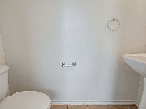 5th image of 9018 ELM DRAKE LN