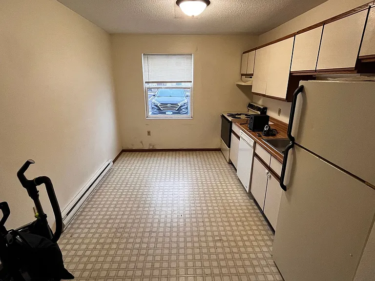 4920 Kappus Dr — Photo 2