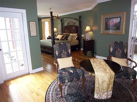 5th image of 2109 Cedar Rock Estate Dr