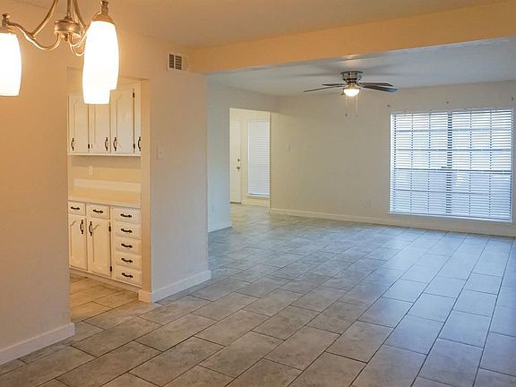 4th image of 20427 Blue Juniper Dr